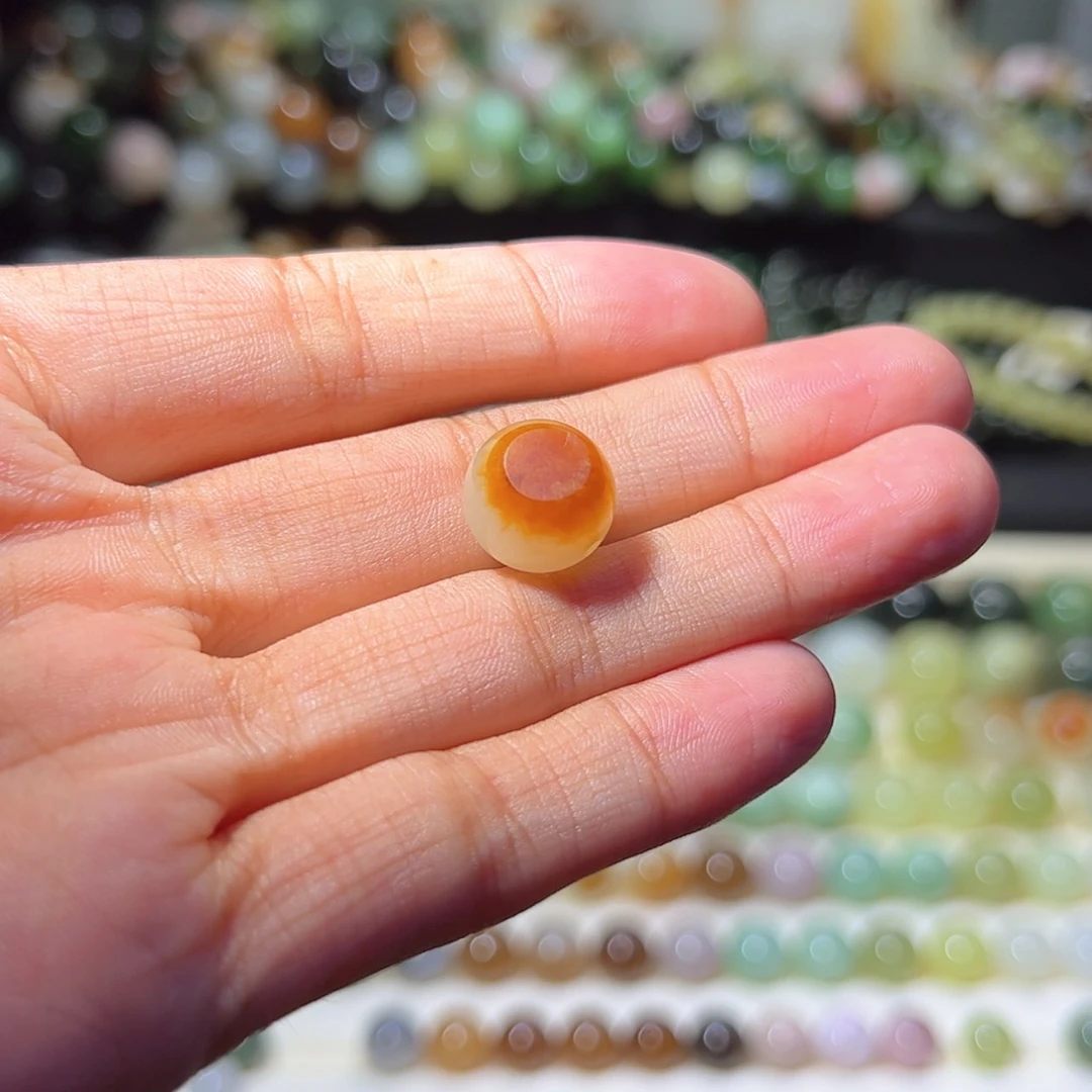 【闪购商品】和田玉未镶嵌珠宝半成品用**贝红沁皮12mm