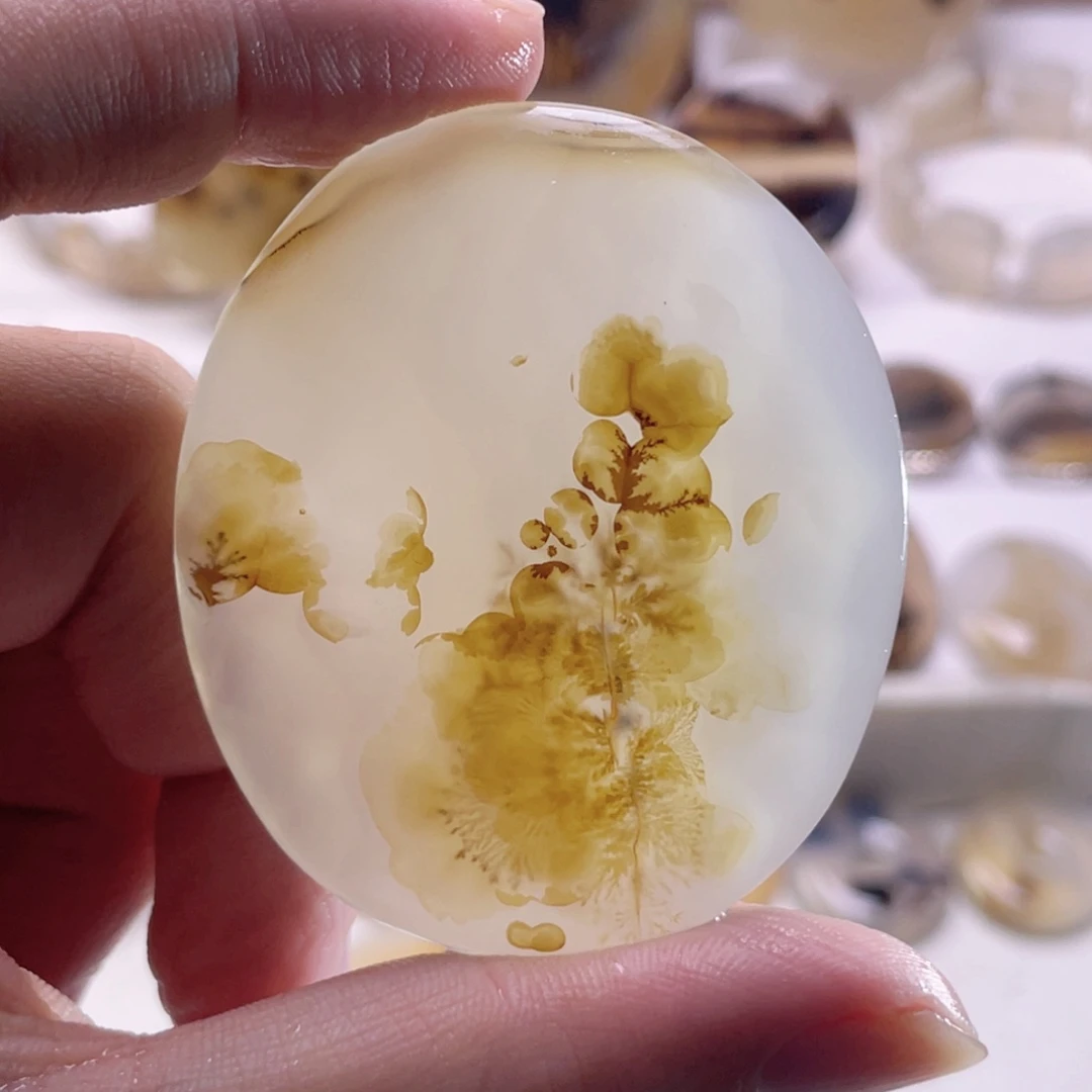 玛瑙/玉髓未镶嵌珠宝奇石