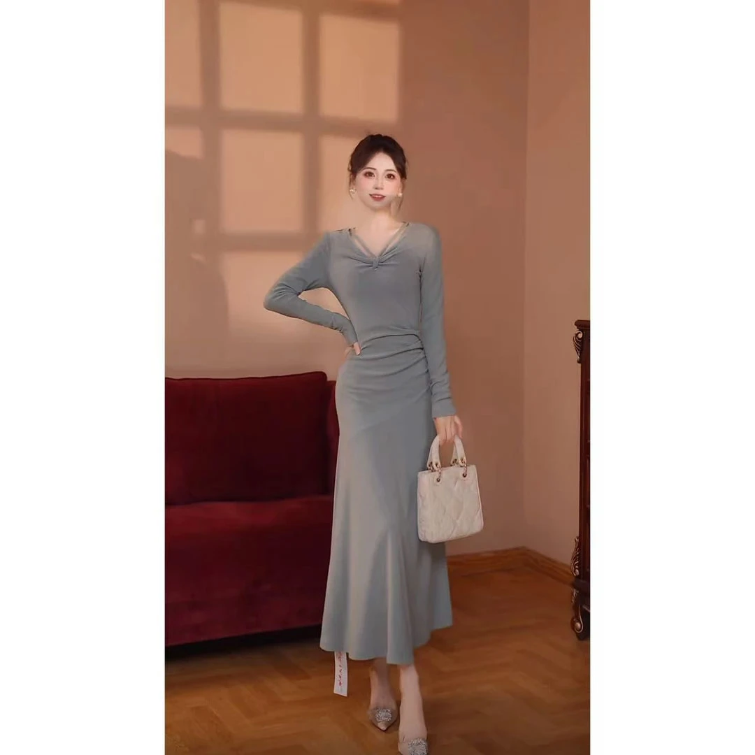 【瑞瑞定制】无拉链秋冬新款时尚V领系带褶皱连衣裙女连衣裙D4595