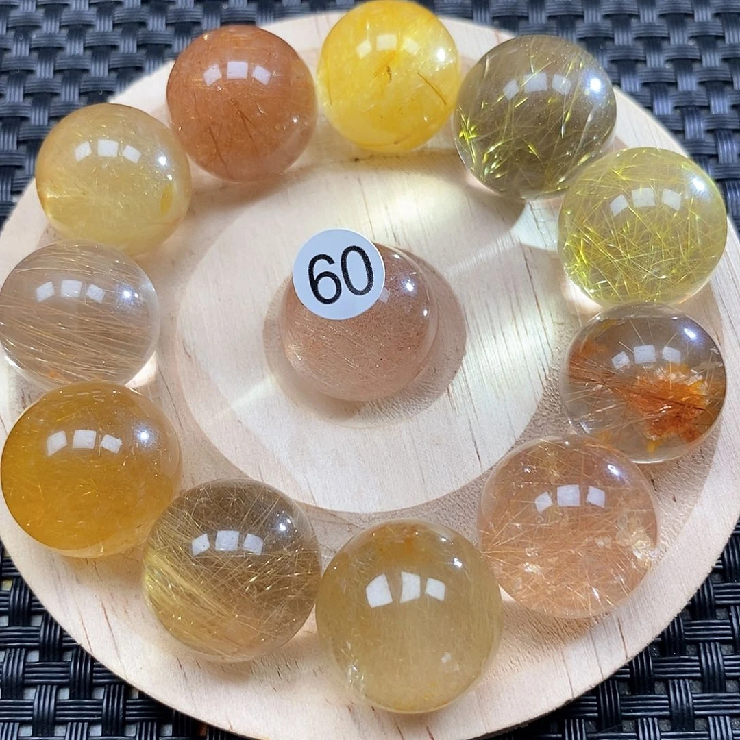 未镶嵌吊坠(不含链)水晶?***岁