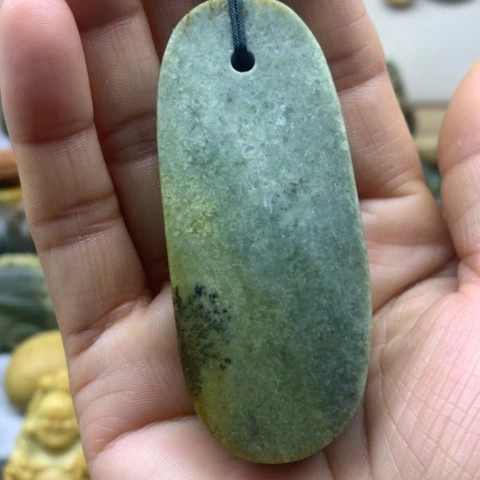 【闪购商品】未镶嵌岫岩河磨玉（透闪石质玉）挂件