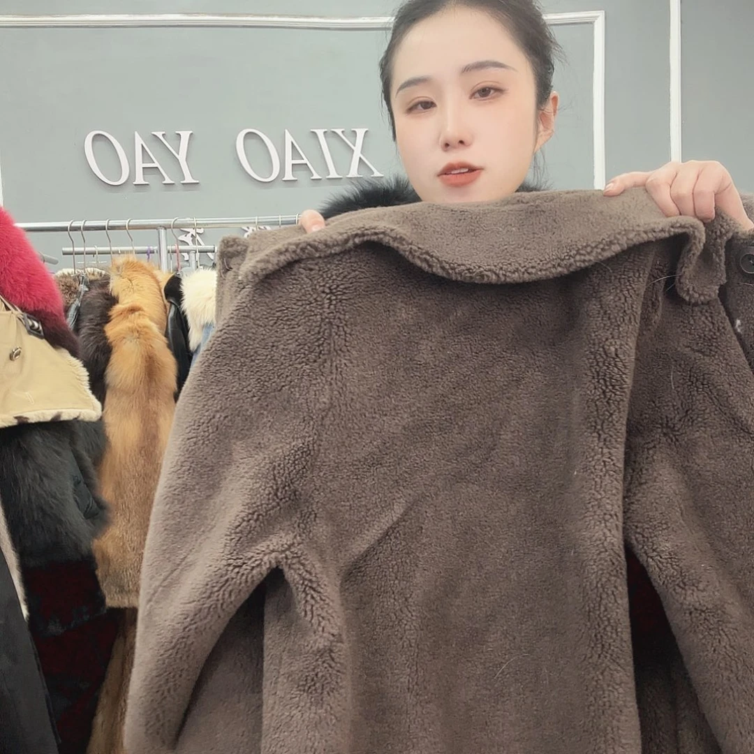 姚小妖家高端皮草