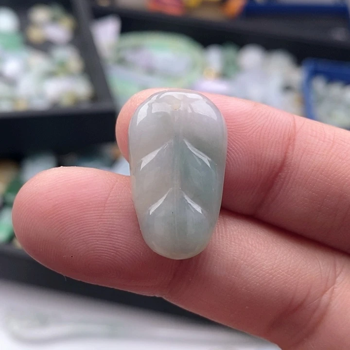 k***魚翡翠未镶嵌吊坠(不含链)