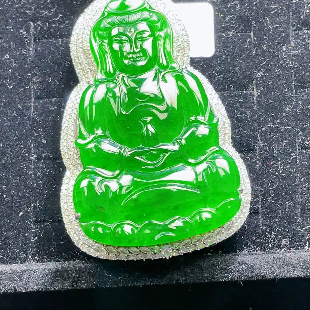 翡翠颈饰未镶嵌85，