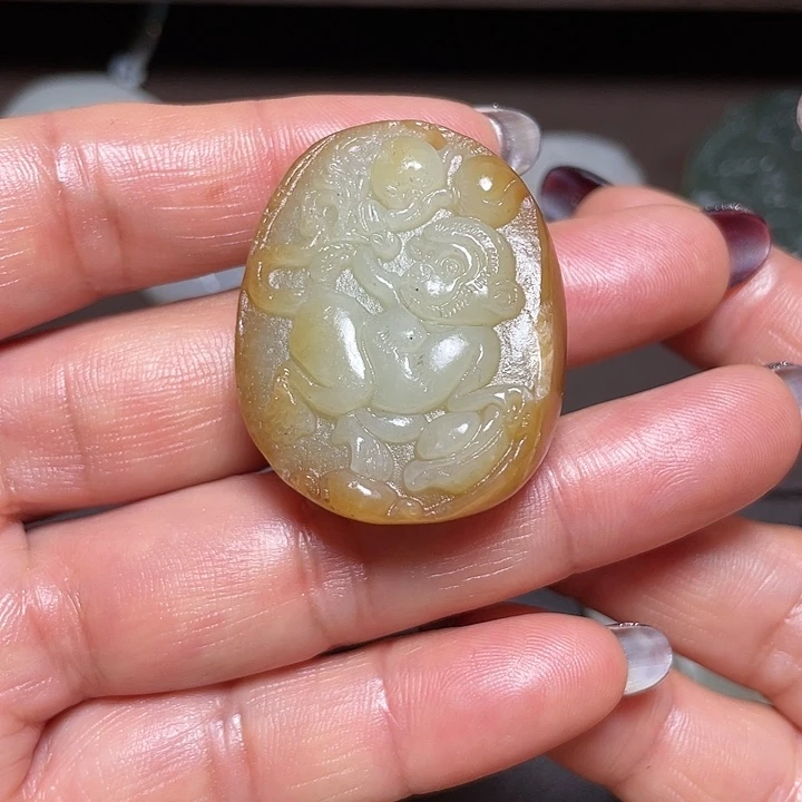 和田玉未镶嵌颈饰