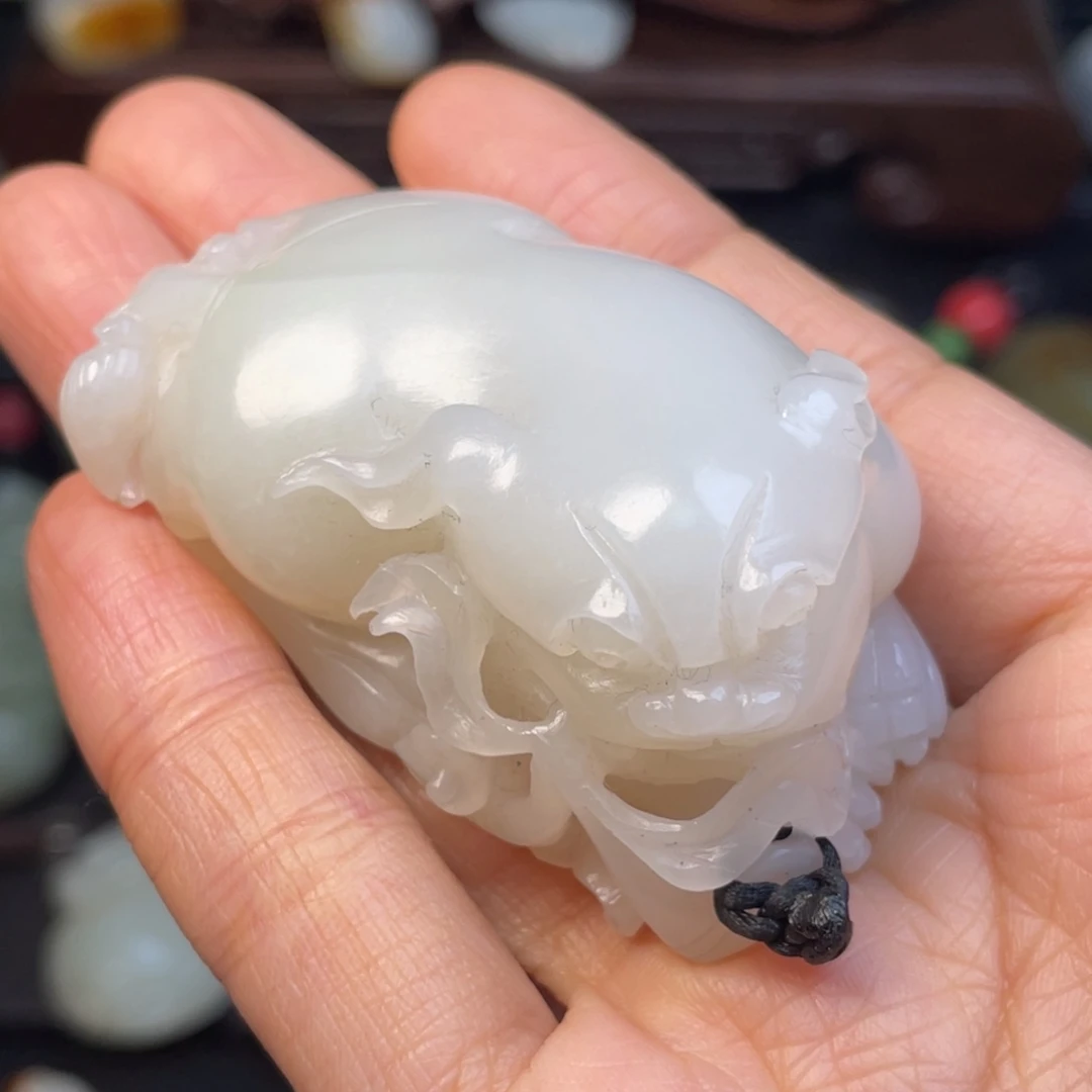 和田玉未镶嵌把件