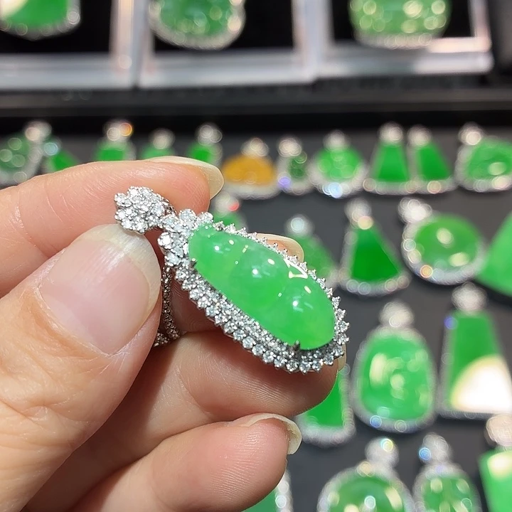 翡翠18K金镶嵌吊坠(不含链)翡翠