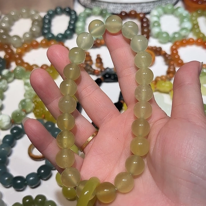 蛇纹石玉未镶嵌手持