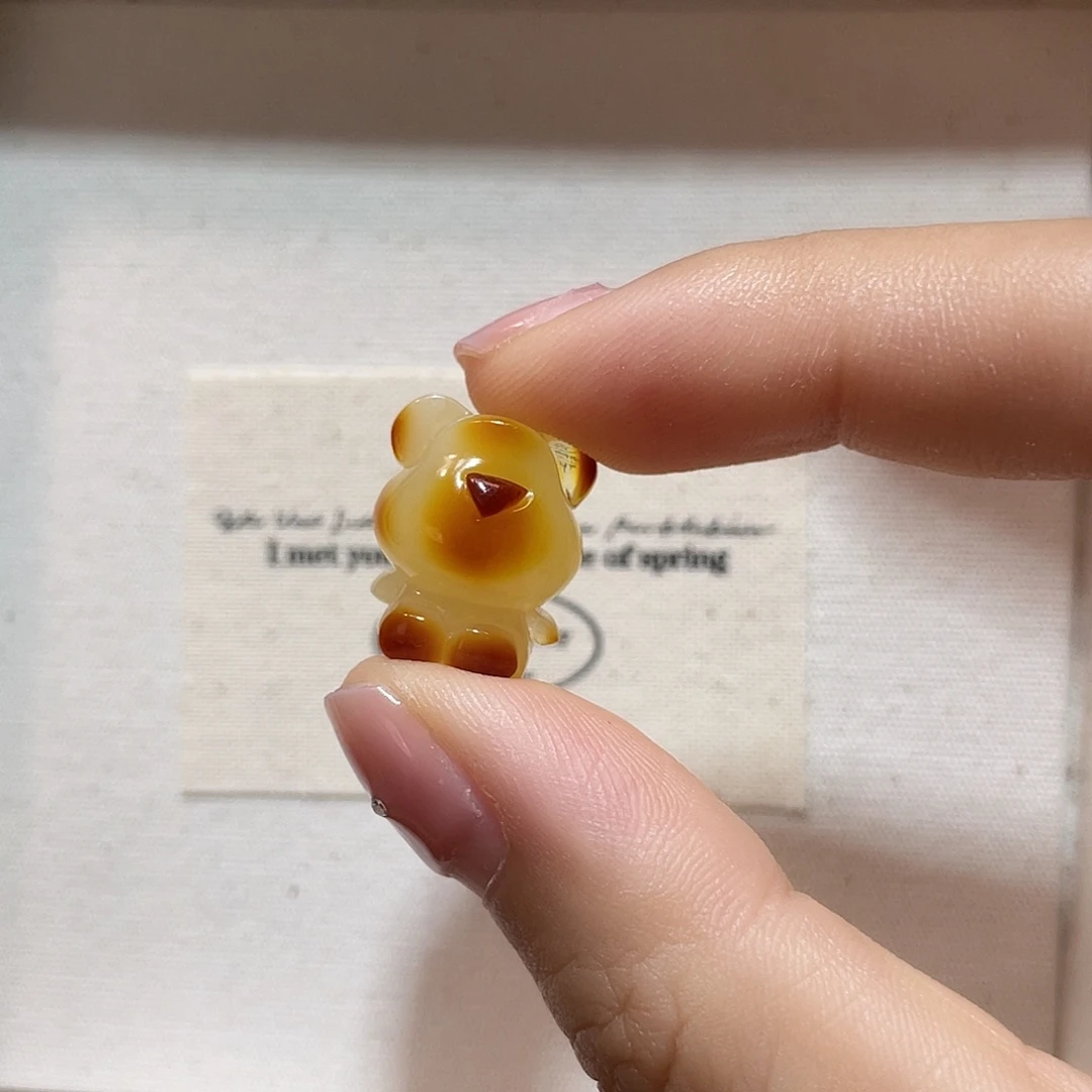 琥珀未镶嵌珠宝奇石小熊