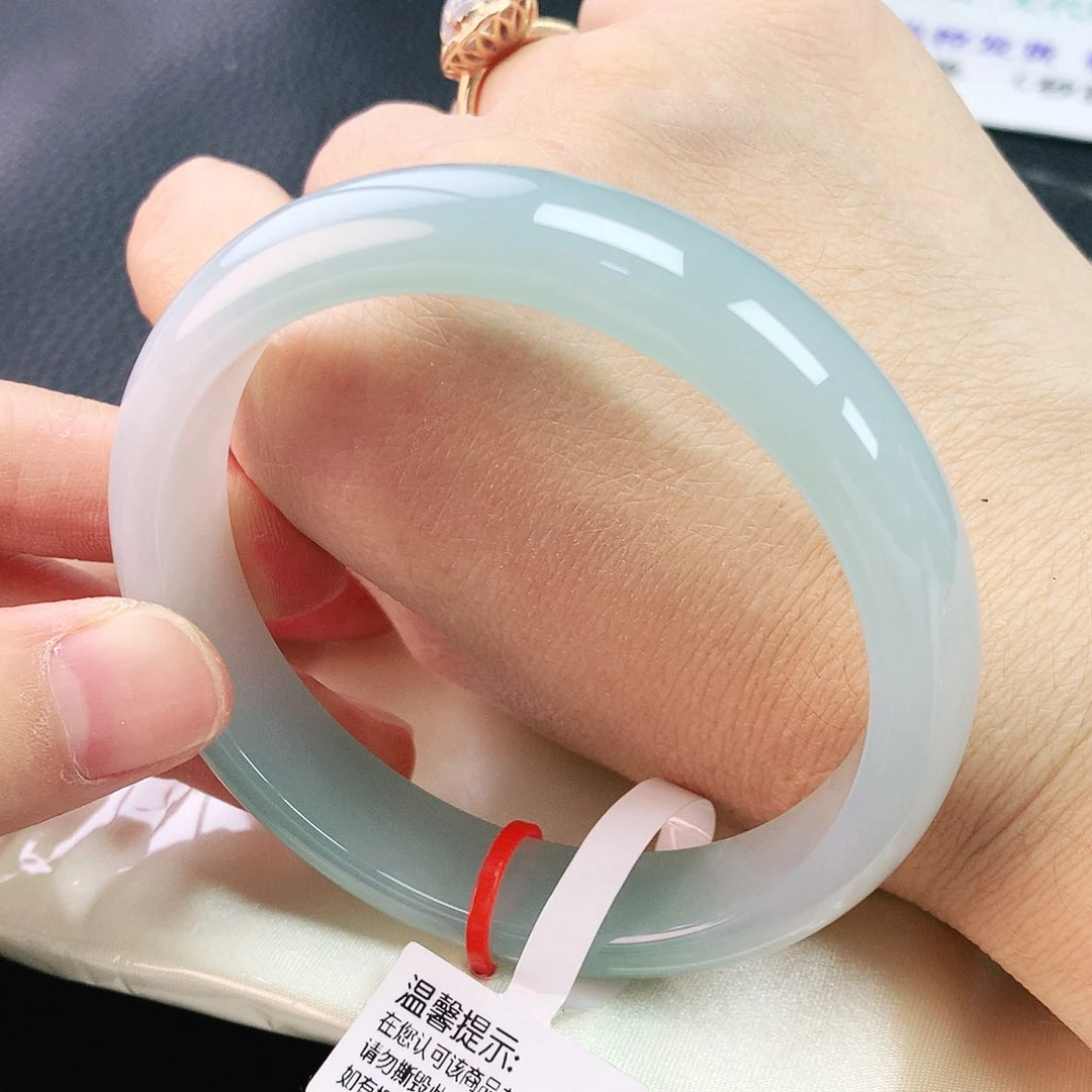 翡翠手镯未镶嵌58圈