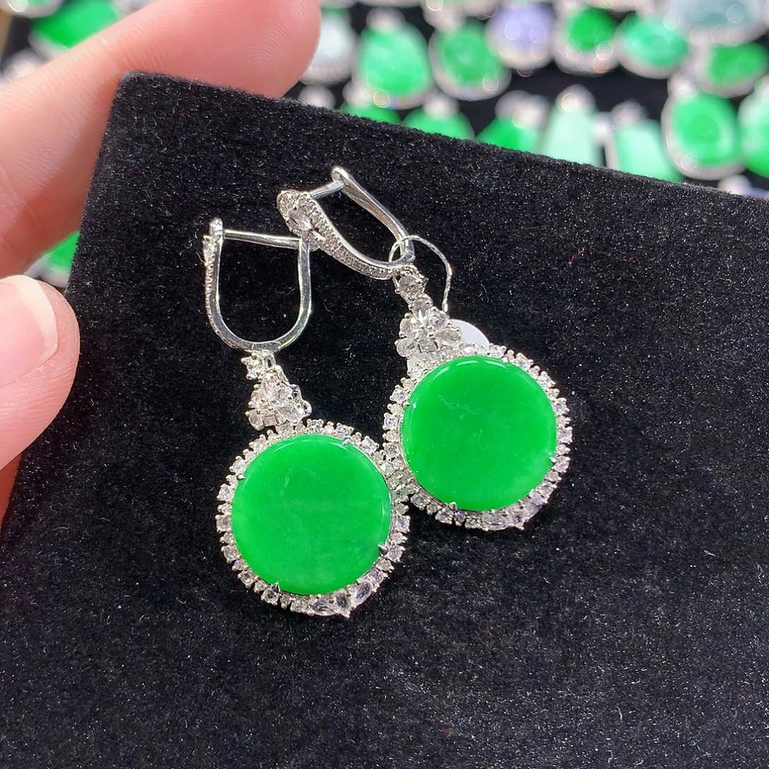 翡翠18K金镶嵌耳饰