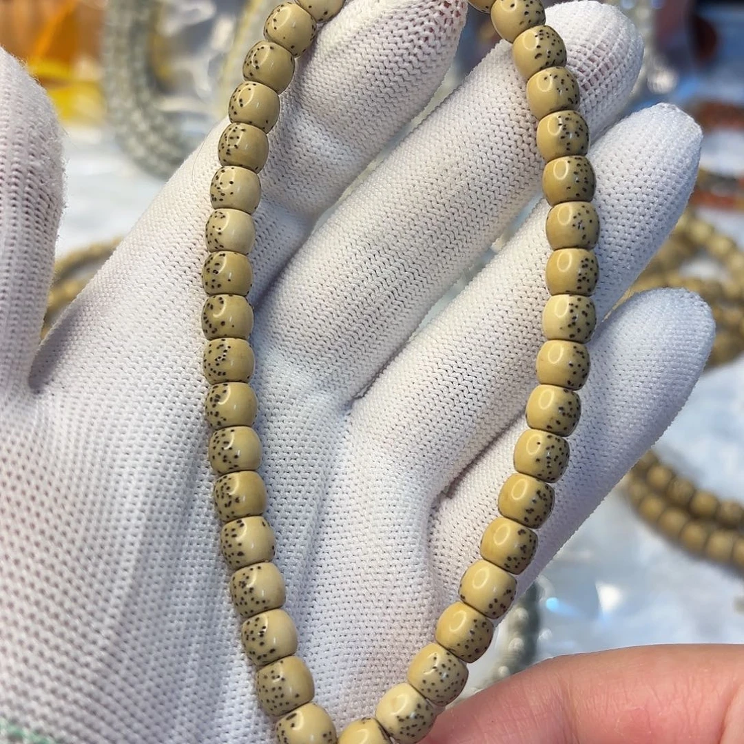 星月菩提吊坠半壁手持