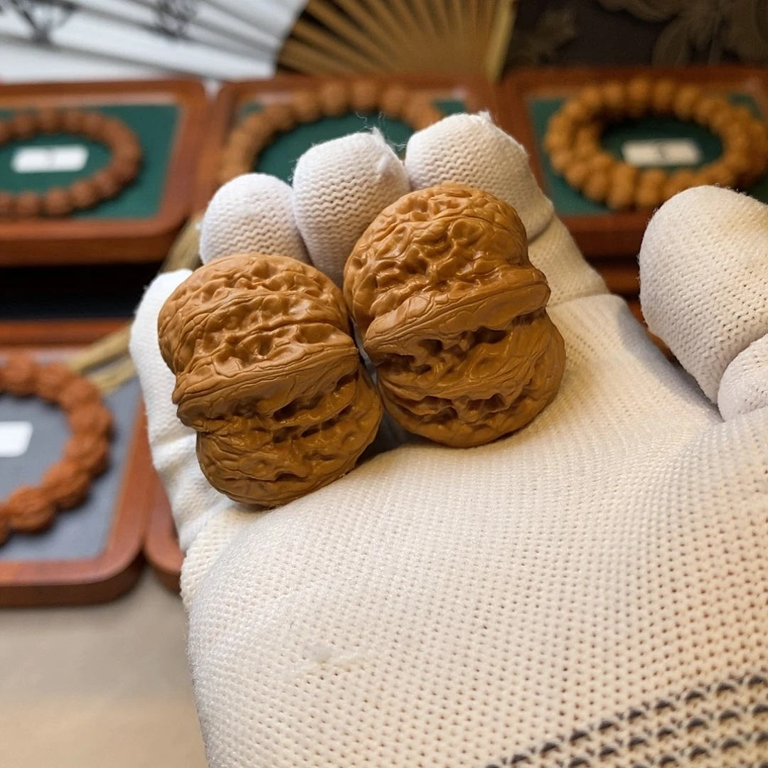 文玩核桃把件元宝