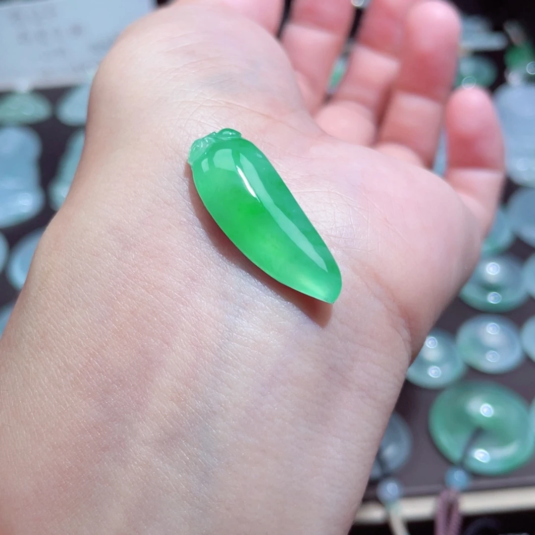 颈饰未镶嵌翡翠福瓜