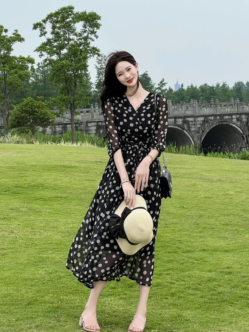【落花惊雨】2025夏季新款时尚气质法式收腰遮肉显瘦碎花连衣裙长裙