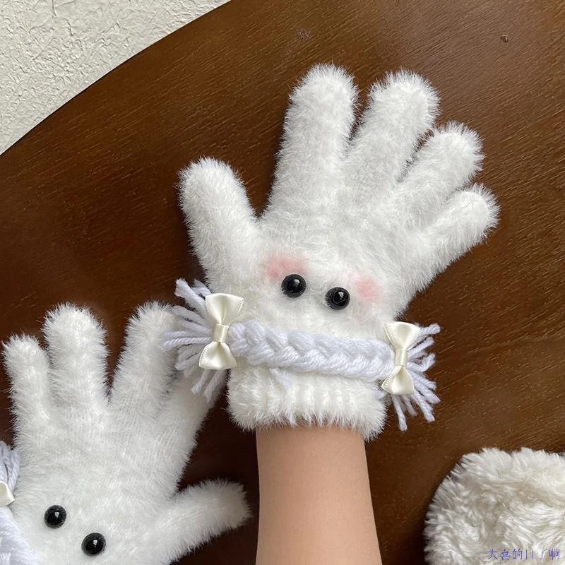 可爱白色辫子手套女秋冬季骑车加厚保暖防寒分指骑行女生冬天加绒