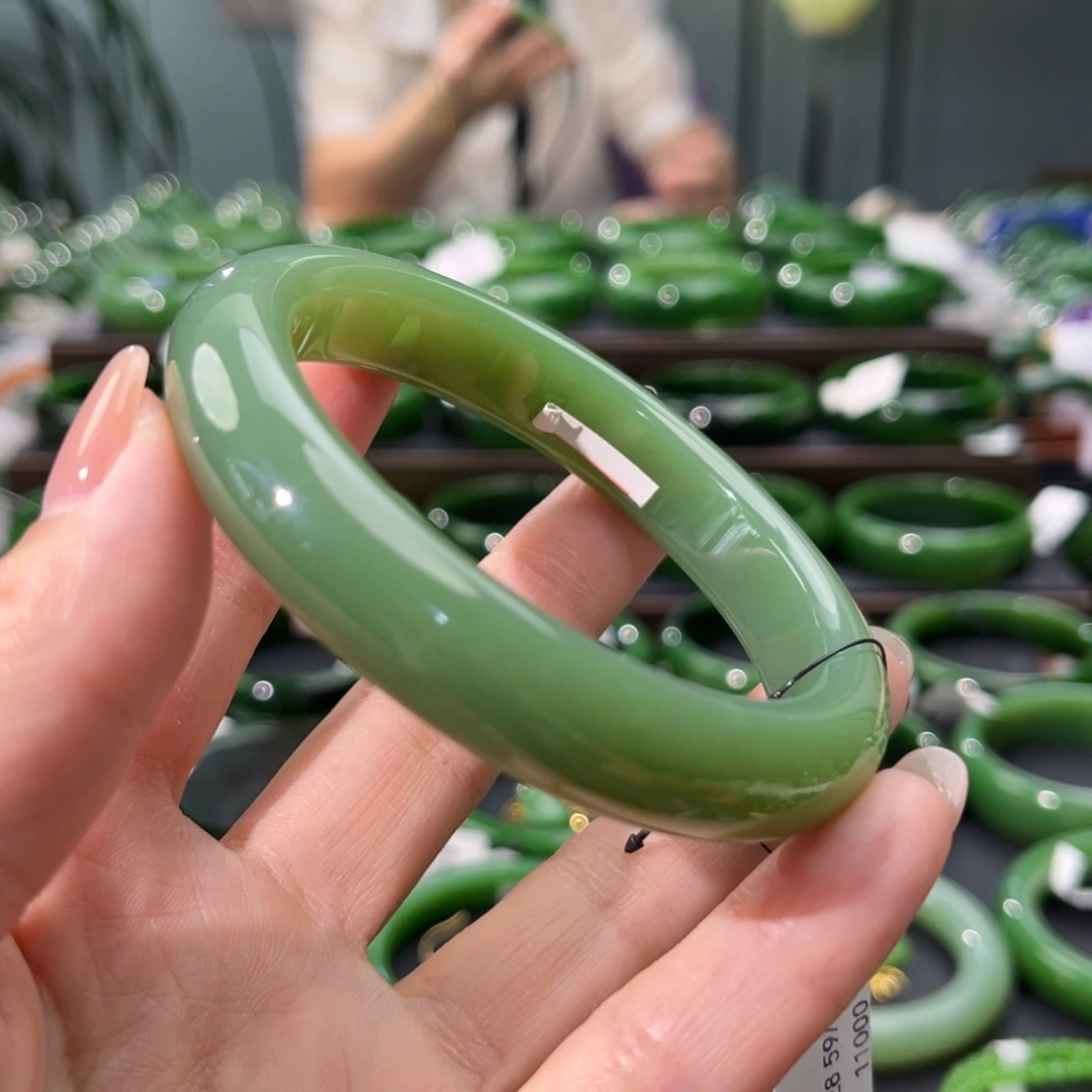 和田玉（碧玉）手镯未镶嵌