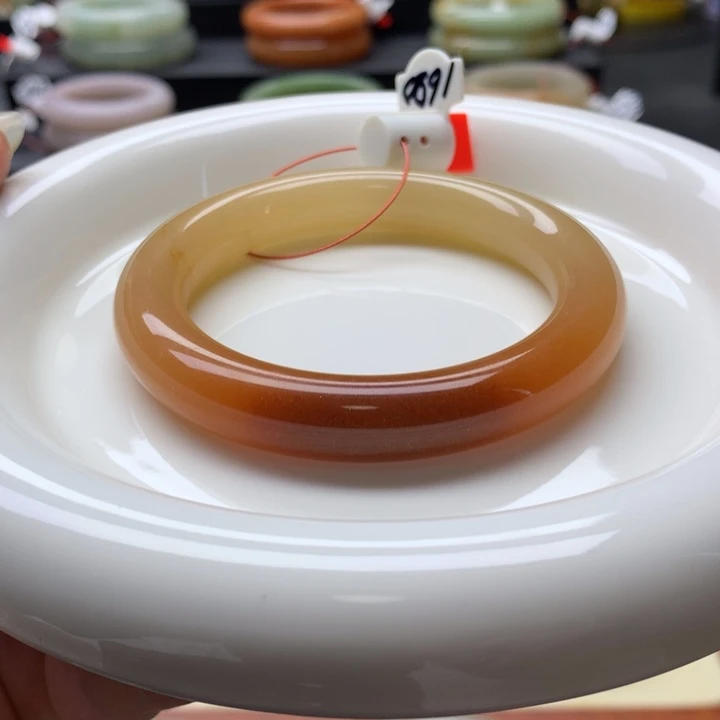 未镶嵌手镯石英岩玉