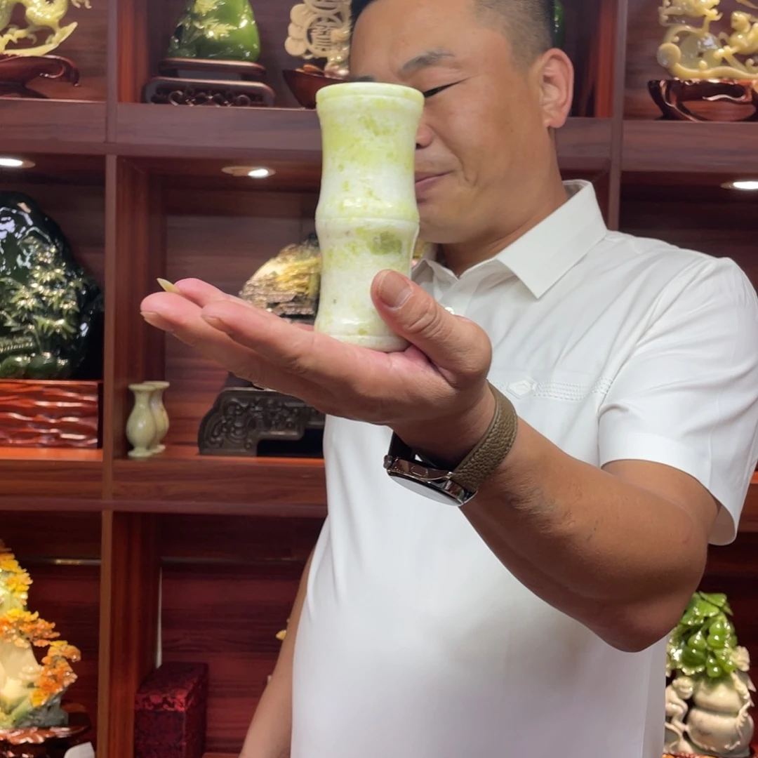 ƪ***雅岫玉未镶嵌珠宝奇石