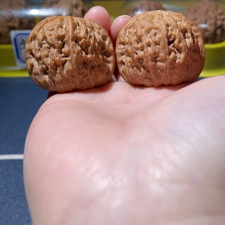 把件文玩核桃黑马