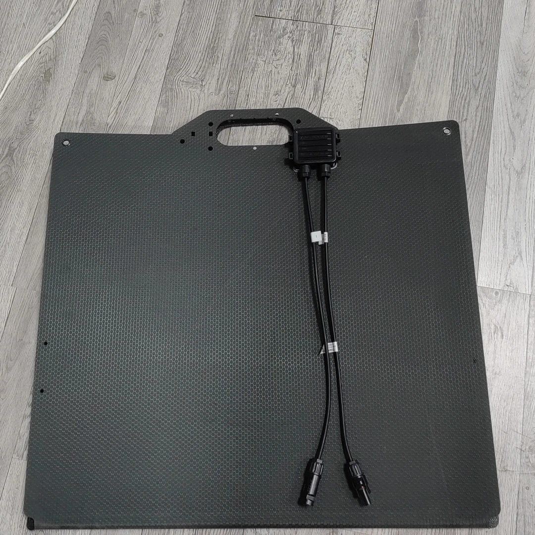 绿色200瓦带接线带转接线太阳能折叠板电池板