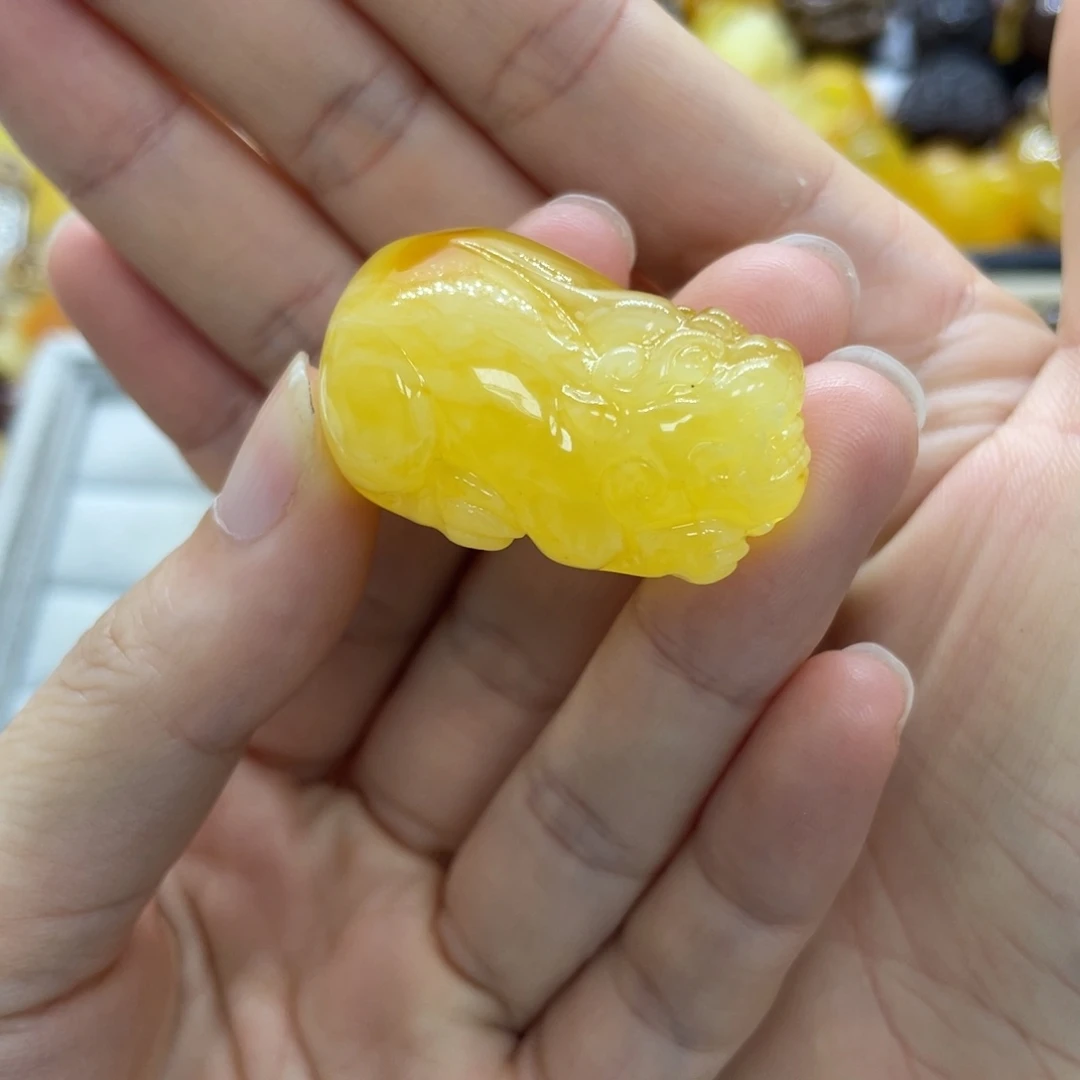 琥珀未镶嵌裸石天然琥珀