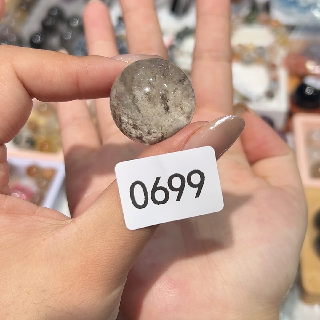 未镶嵌水晶大型摆件（非配饰）