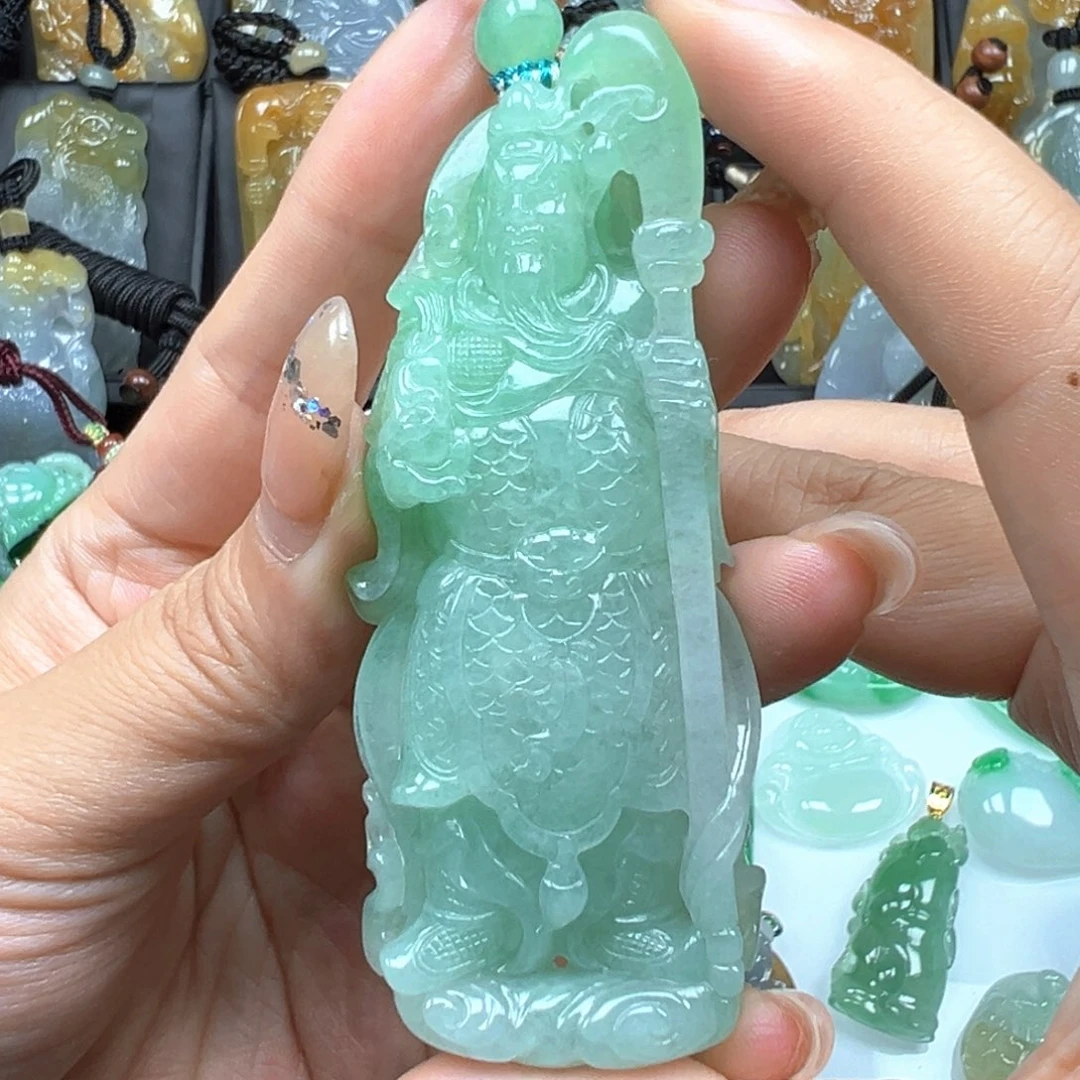 翡翠未镶嵌颈饰二爷