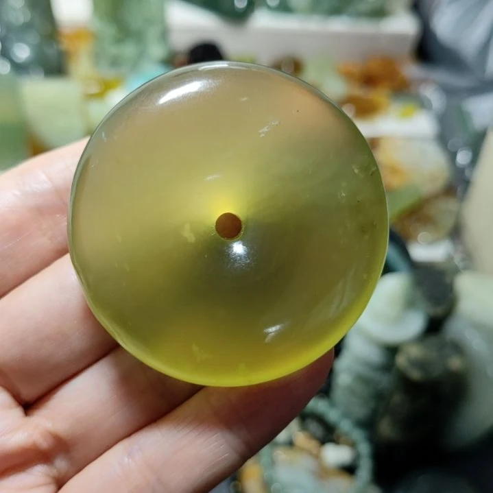 岫玉未镶嵌平安扣