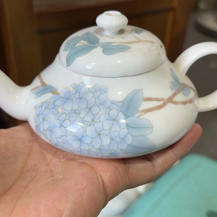 大球泥手绘茶壶一个