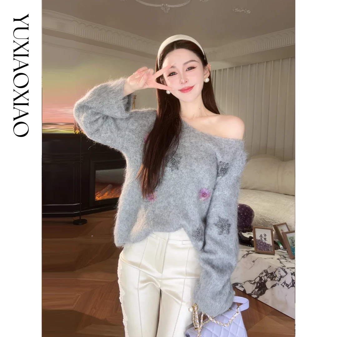 余潇潇【莱茵梦境】羊驼毛混纺纱线重工立体花朵刺绣大V领落肩毛衣