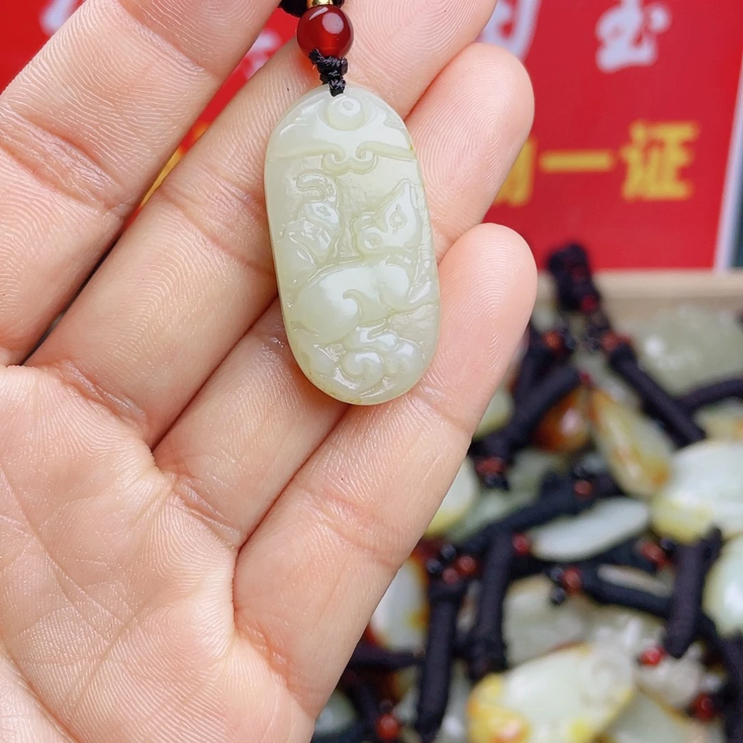 和田玉颈饰未镶嵌