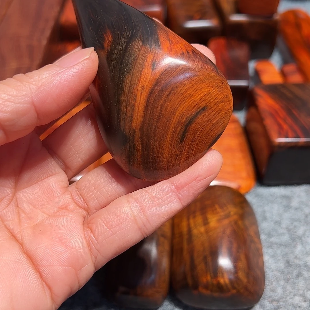 b***h交趾黄檀（大红酸枝）