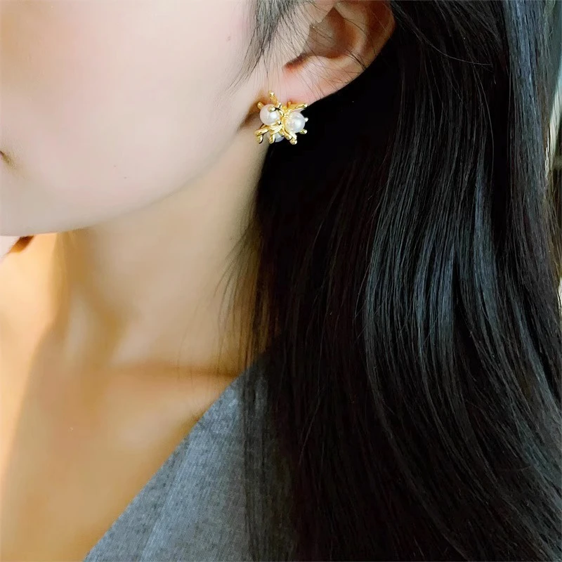 铜合金锆石耳饰 花朵珍珠耳钉女法式时尚新款耳环轻奢气质潮耳饰