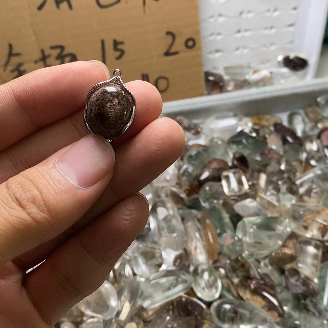 未镶嵌颈饰水晶水晶
