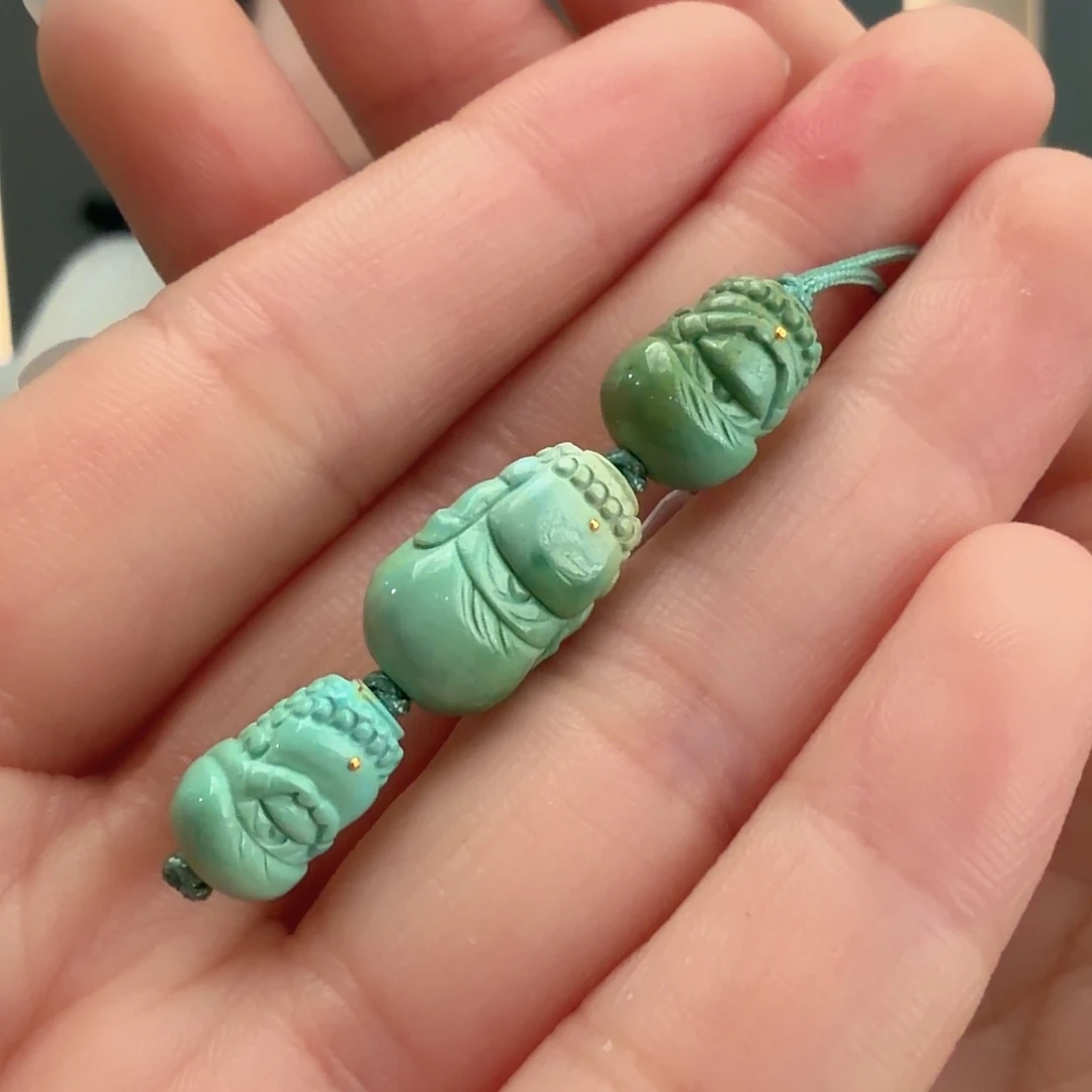 绿松石未镶嵌颈饰