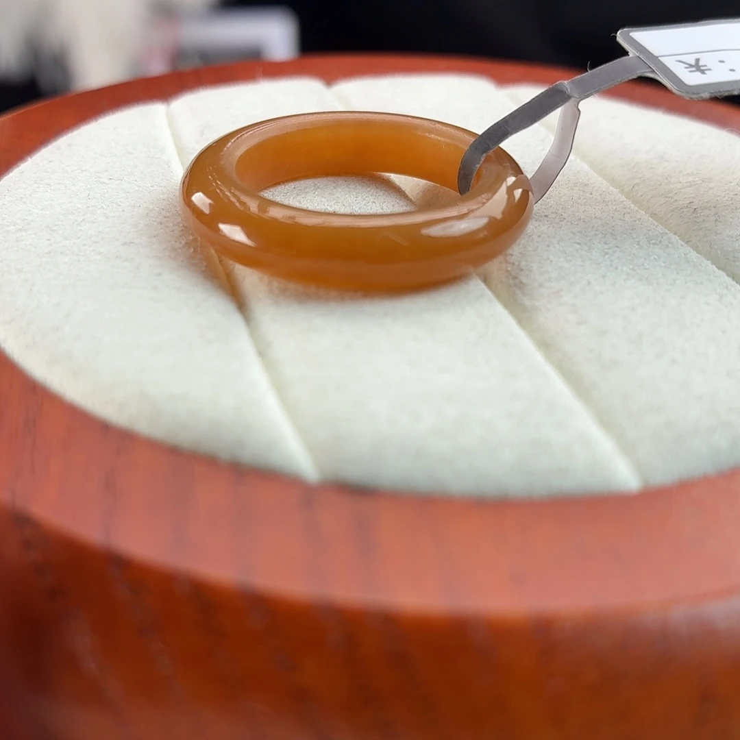 和田玉（糖玉）未镶嵌戒指r22亮橘色泥鳅背18.4