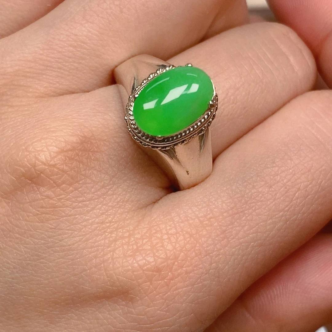 翡翠戒指未镶嵌翡翠