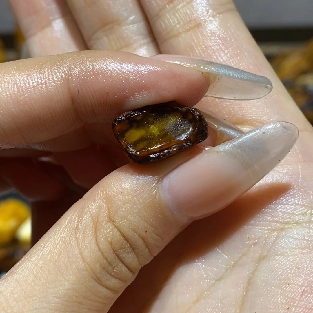 若***丶未镶嵌定制琥珀蜜蜡原石 0.93