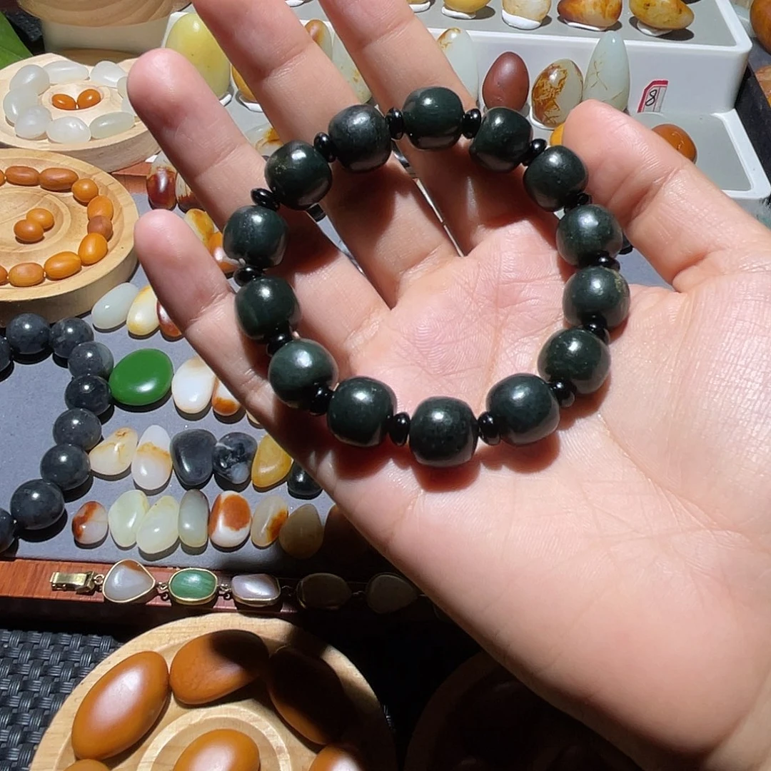 和田玉（碧玉）未镶嵌挂件