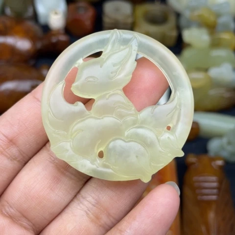 未镶嵌蛇纹石玉颈饰39