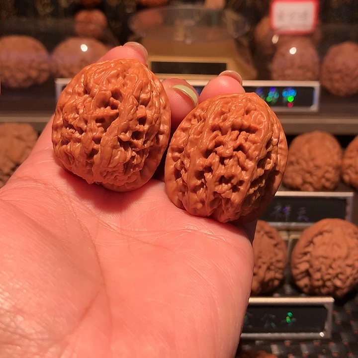 S***n文玩核桃把件红莲