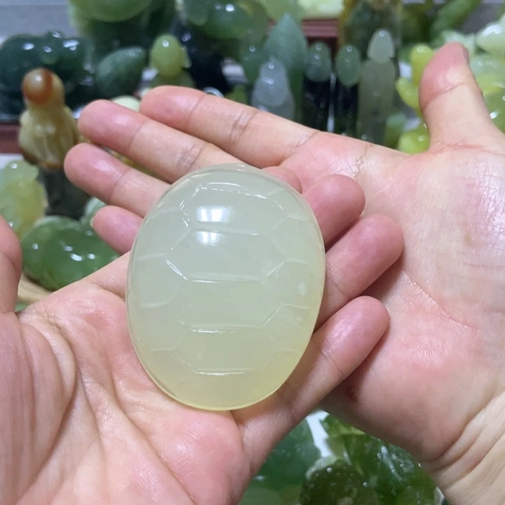 【闪购商品】蛇纹石玉未镶嵌把件