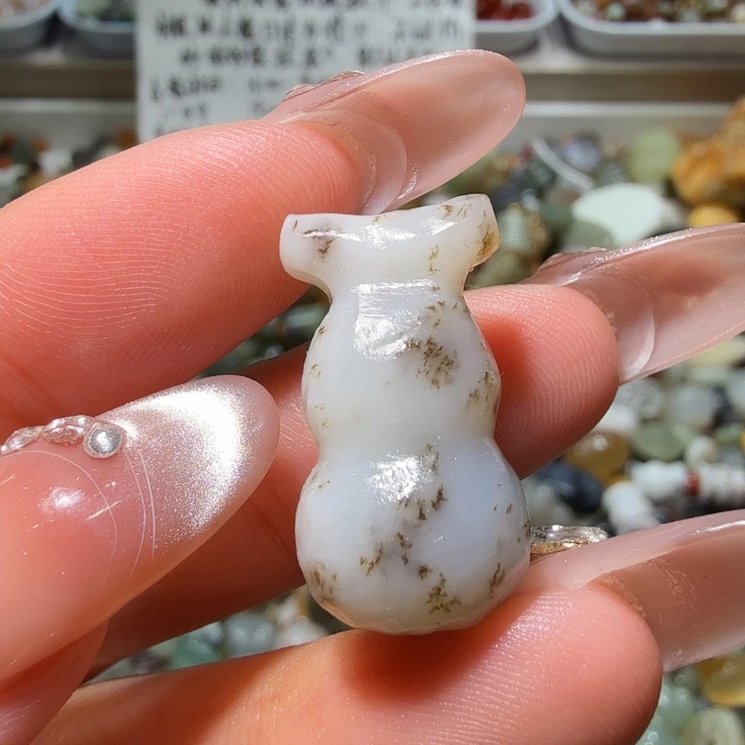 和田玉未镶嵌珠宝奇石