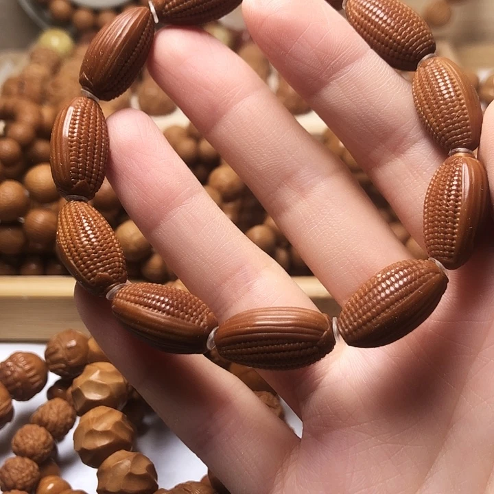 橄榄核雕刻玉米油核