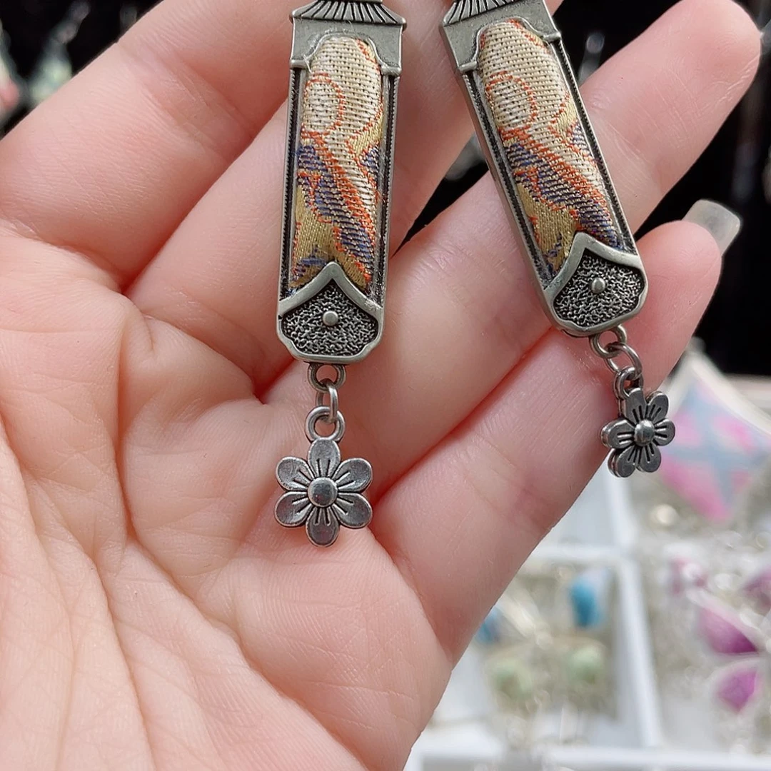 织绣声**花非遗刺绣饰品