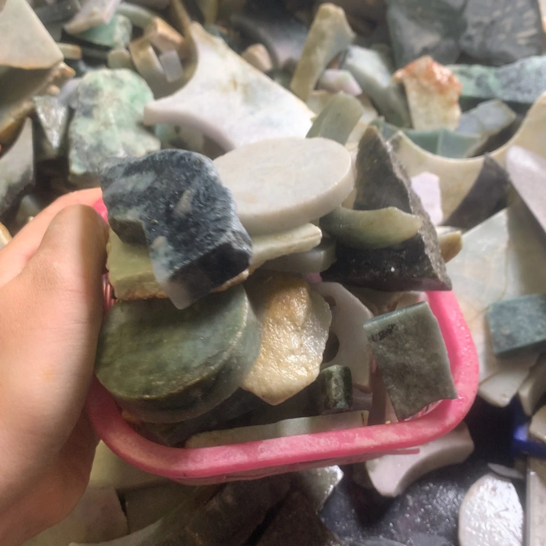 翡翠颈饰未镶嵌缅甸翡翠