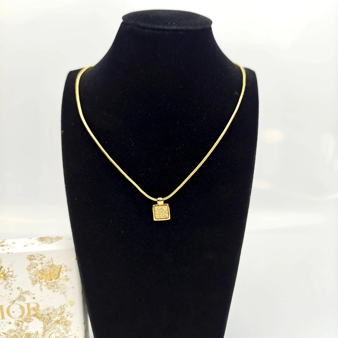 胖虎曼曼/迪奥/95新/公价0/饰品/项链/31B2505260352