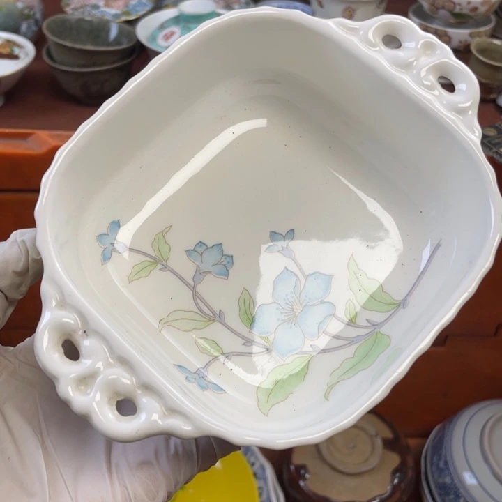 他家瓷器真美…开播了