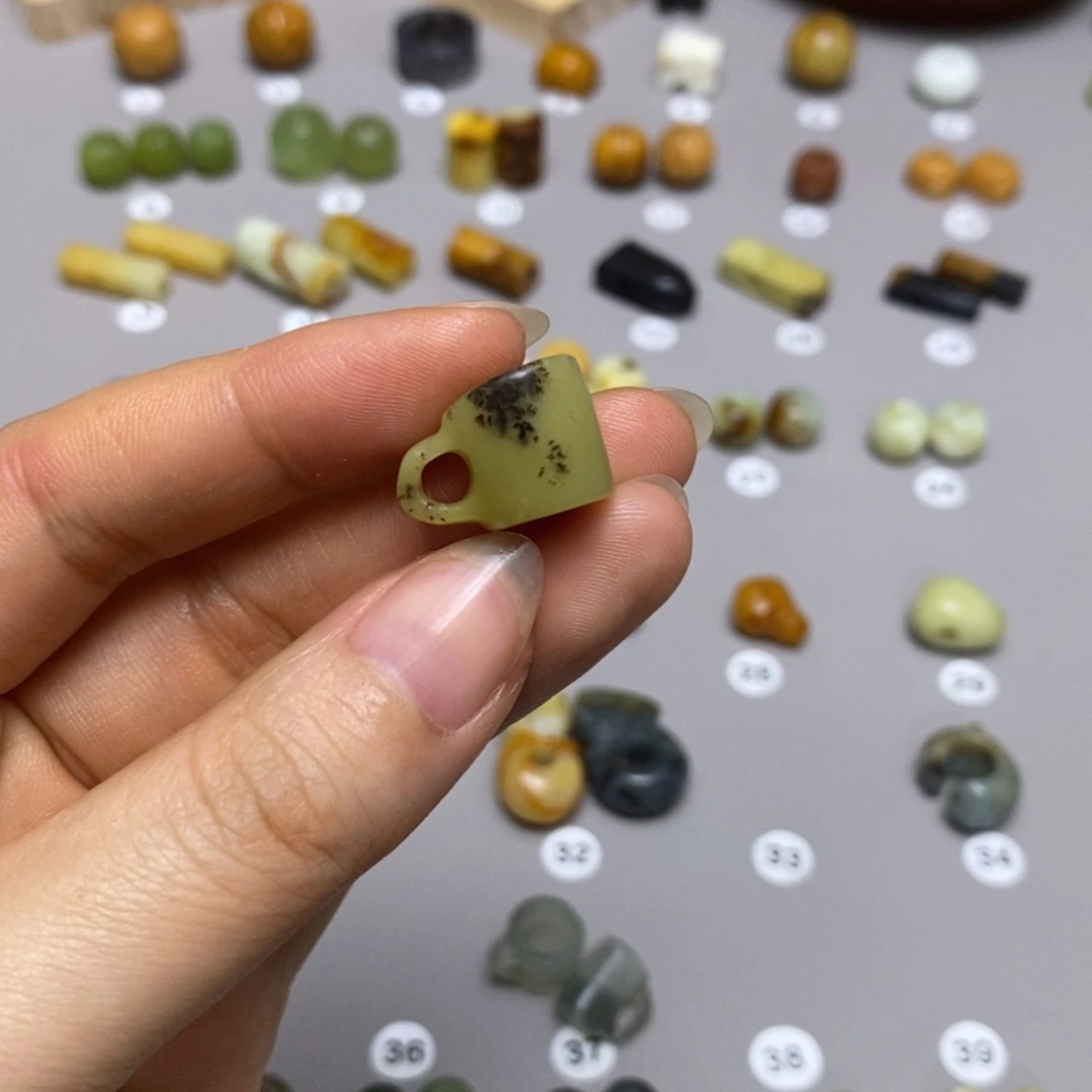 蛇纹石玉配饰合金秋*～